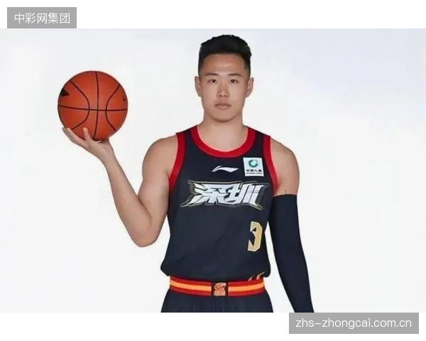 贺希宁与王浩然等本土球员发挥稳定，带领深圳队强势晋级四强。